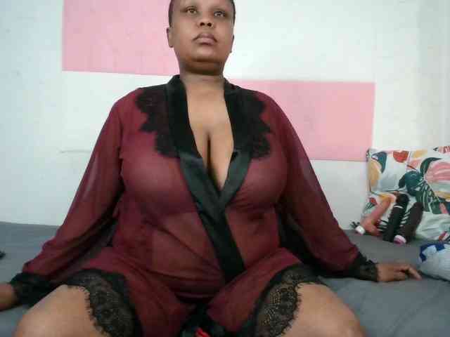 BIGTITTISXX webcam