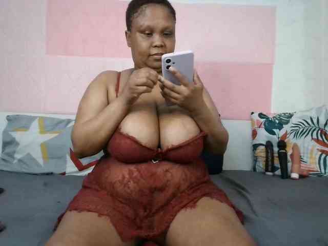 BIGTITTISXX