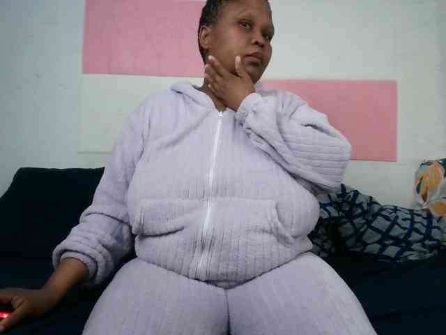 BIGTITTISXX webcam