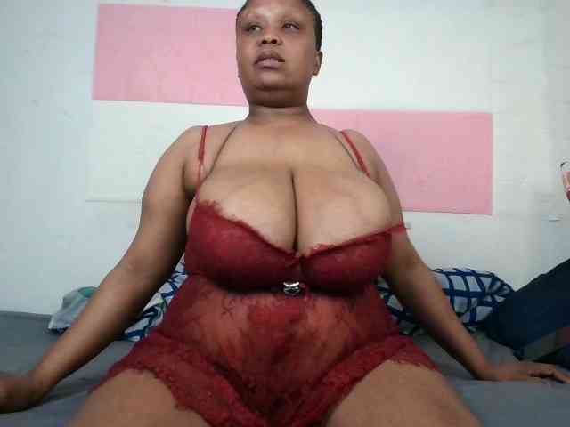 BIGTITTISXX webcam
