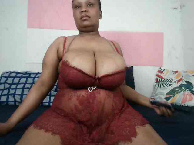 BIGTITTISXX webcam