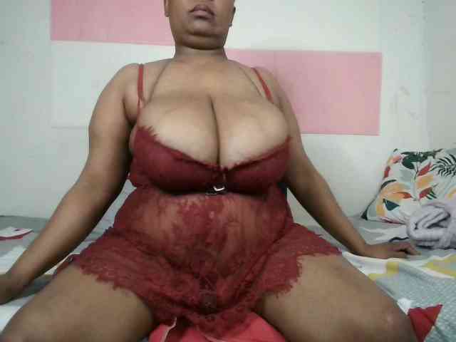 BIGTITTISXX webcam
