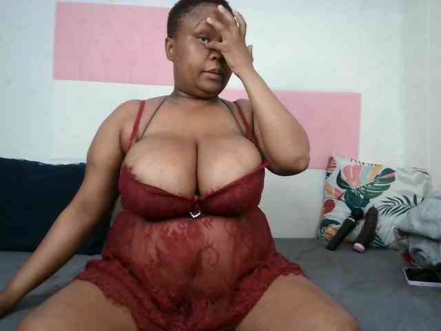BIGTITTISXX