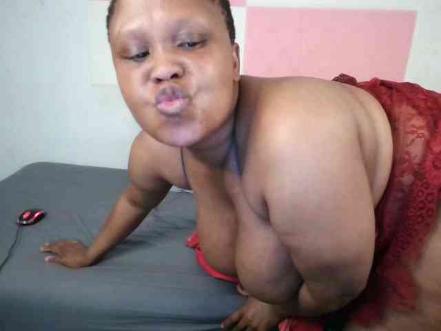 BIGTITTISXX webcam