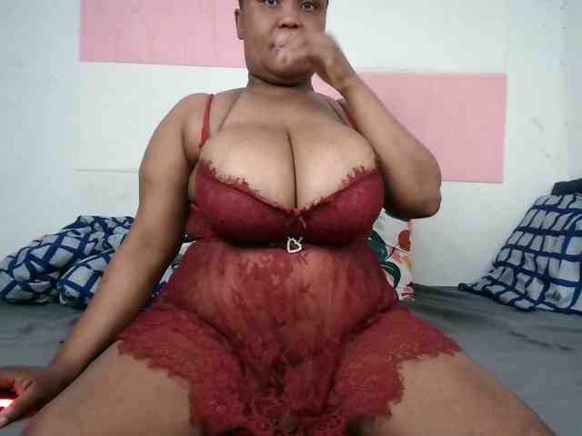 BIGTITTISXX webcam