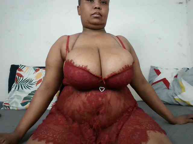 BIGTITTISXX webcam