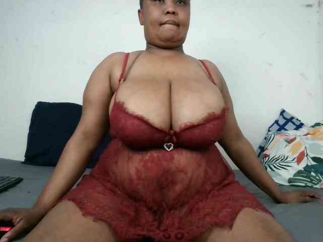 Model: BIGTITTISXX