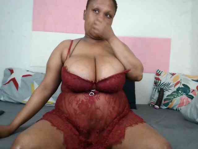 BIGTITTISXX webcam