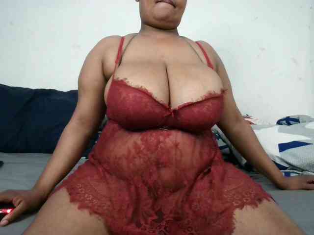BIGTITTISXX webcam
