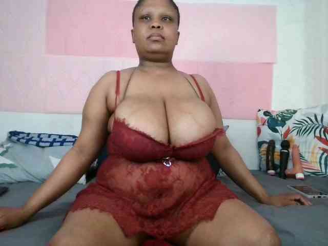 BIGTITTISXX webcam