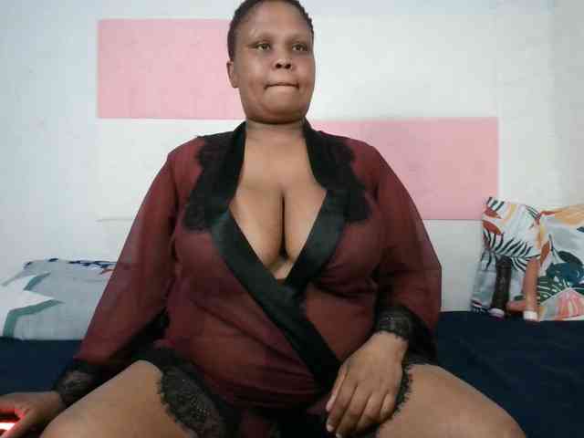 BIGTITTISXX webcam