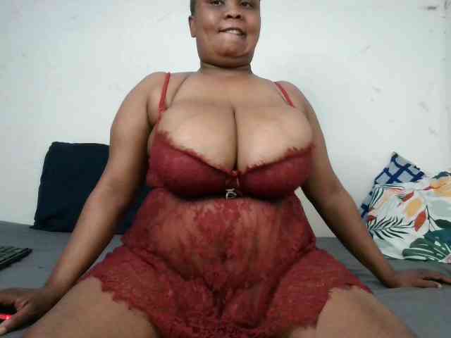 BIGTITTISXX webcam
