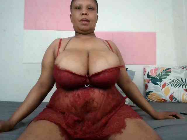 BIGTITTISXX webcam