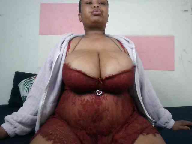 BIGTITTISXX webcam