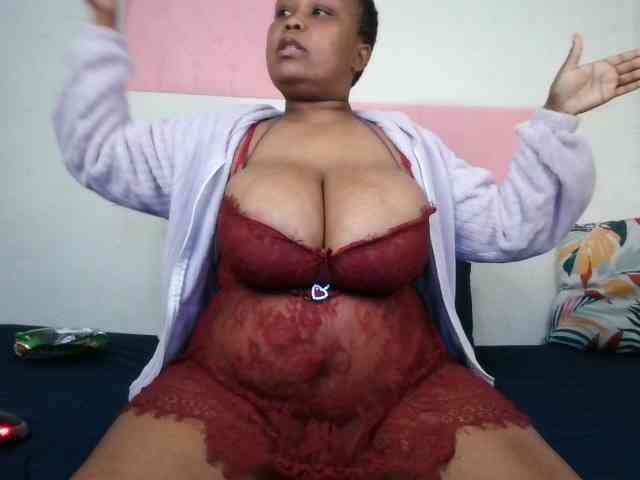 BIGTITTISXX webcam