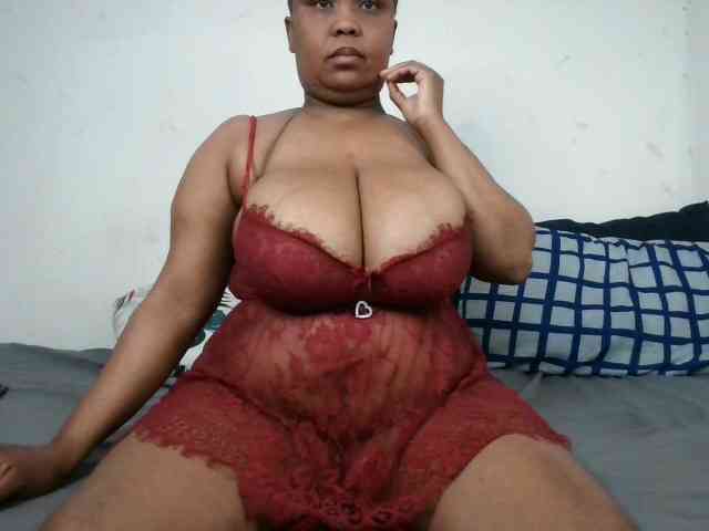 BIGTITTISXX webcam
