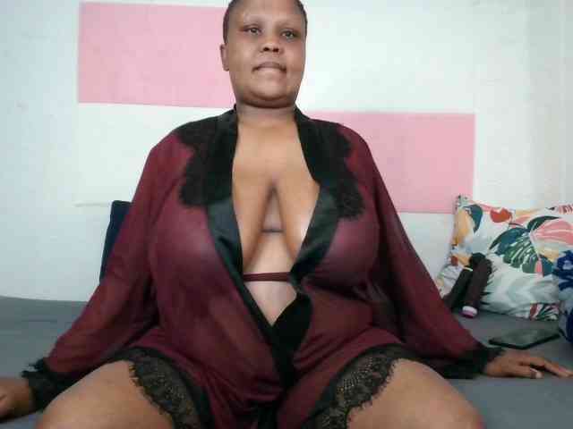 BIGTITTISXX webcam