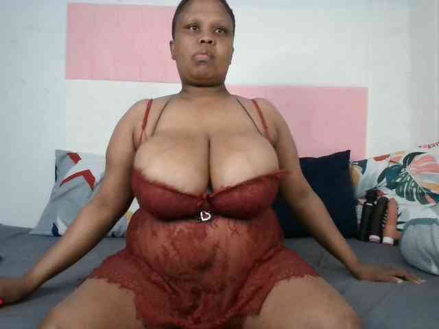 BIGTITTISXX webcam