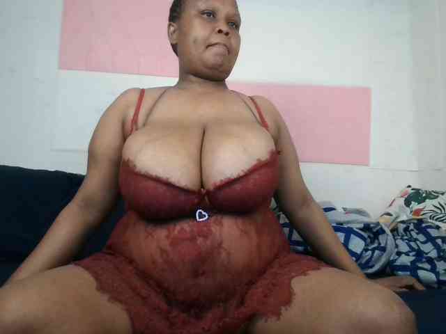 BIGTITTISXX webcam