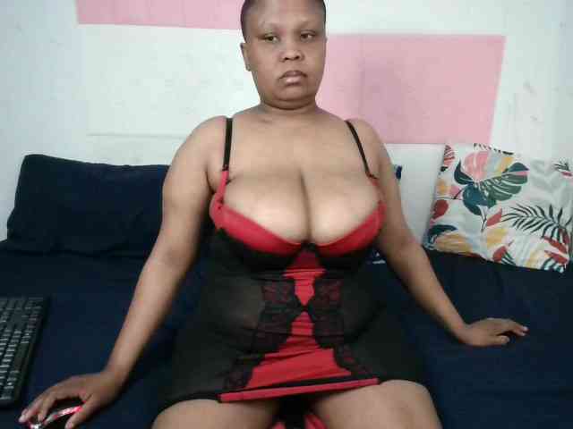 BIGTITTISXX webcam