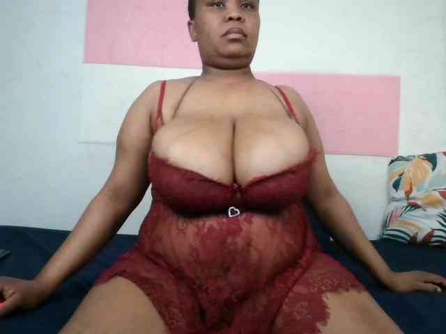 BIGTITTISXX webcam