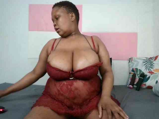 BIGTITTISXX webcam