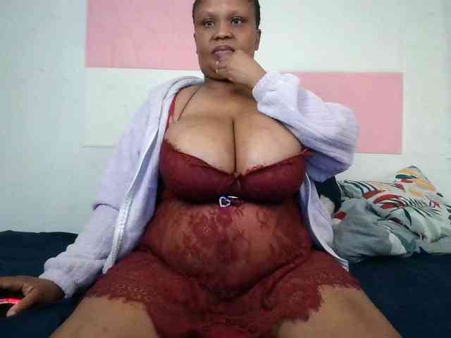 BIGTITTISXX webcam