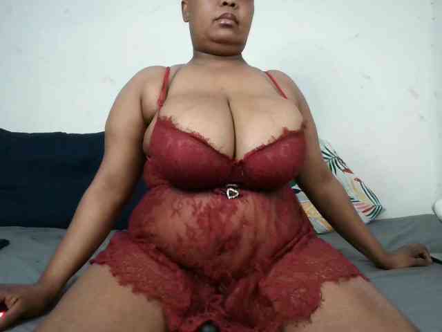 BIGTITTISXX webcam