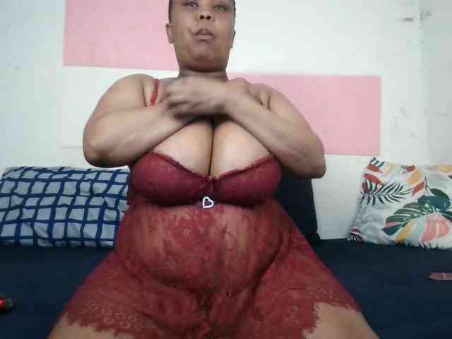 BIGTITTISXX webcam