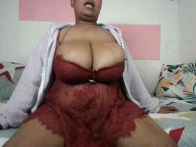 BIGTITTISXX BIGTITTISXX