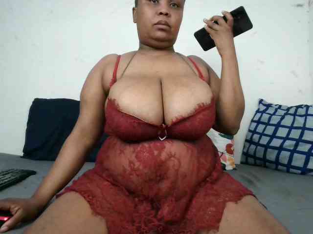 BIGTITTISXX webcam