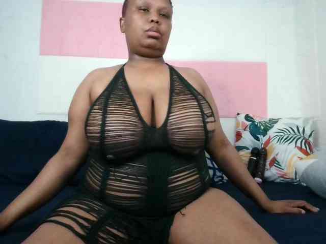 BIGTITTISXX