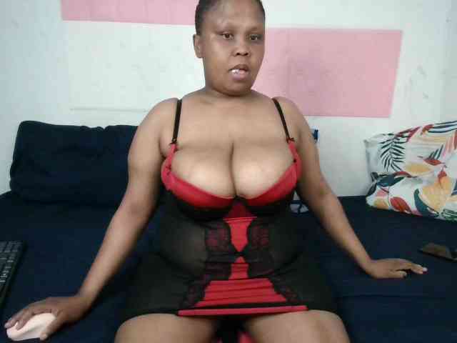 BIGTITTISXX webcam
