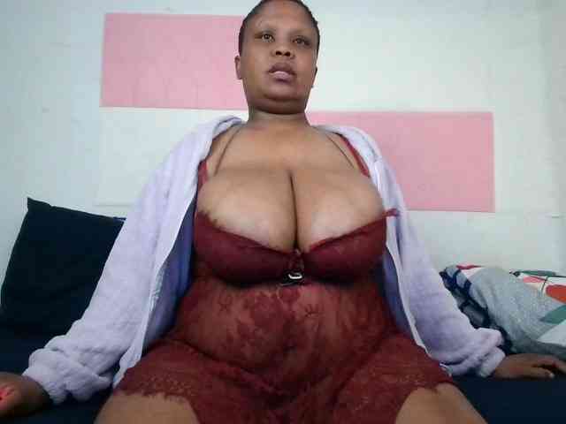 BIGTITTISXX webcam