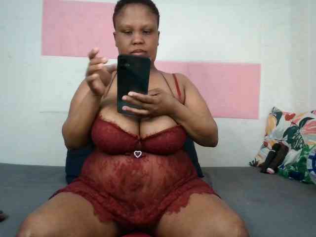 BIGTITTISXX webcam