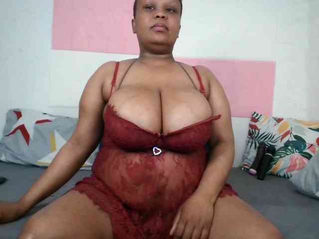 BIGTITTISXX webcam