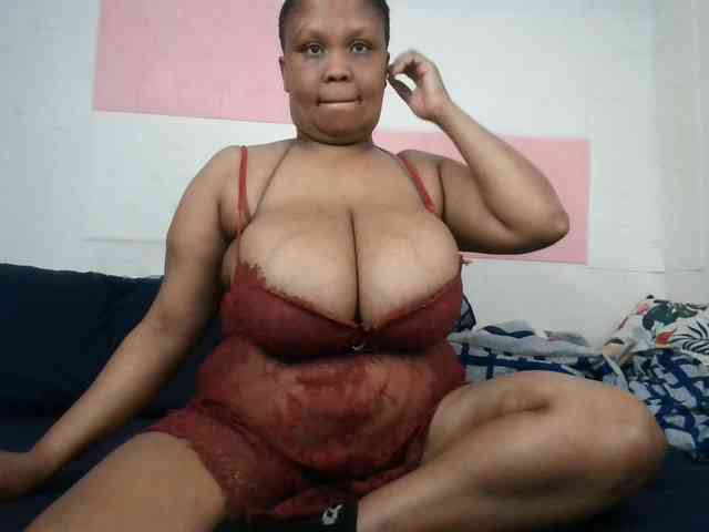 BIGTITTISXX webcam