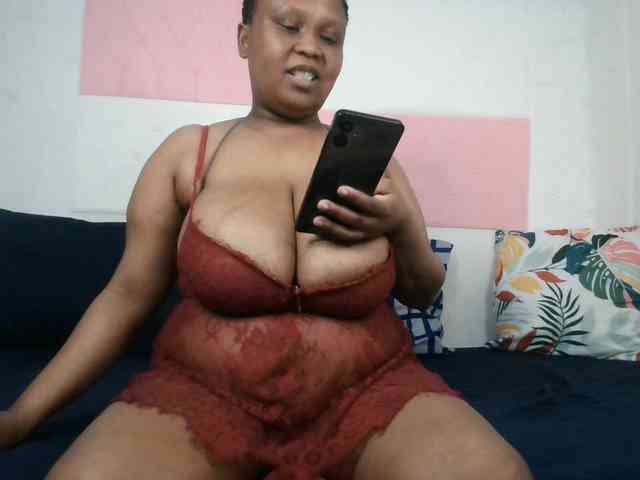 BIGTITTISXX webcam