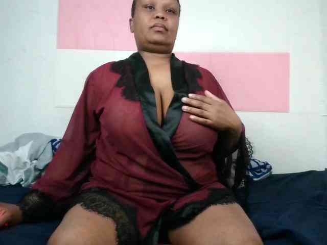 BIGTITTISXX webcam