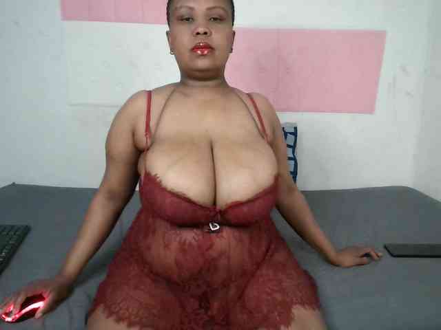 BIGTITTISXX webcam