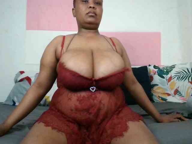 BIGTITTISXX webcam