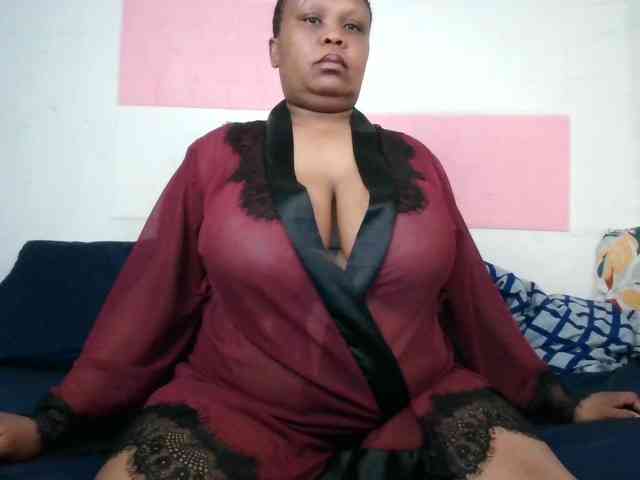 BIGTITTISXX webcam