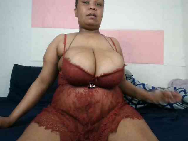 BIGTITTISXX webcam