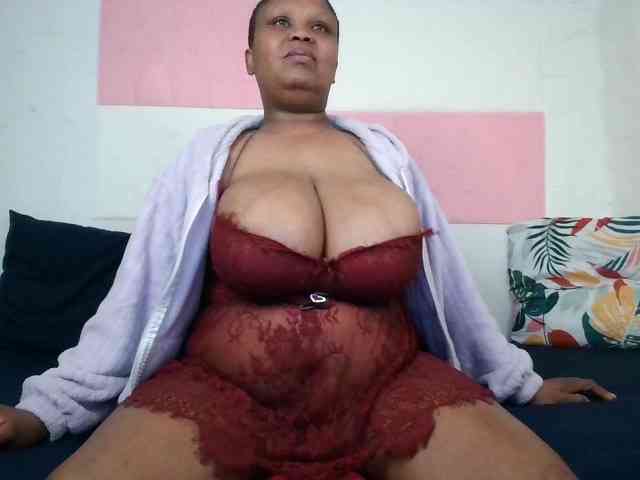 BIGTITTISXX webcam
