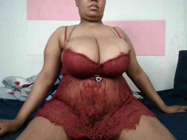 BIGTITTISXX webcam