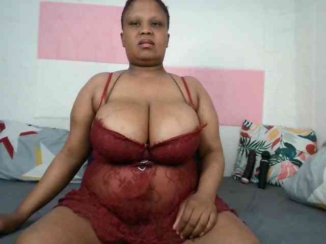 BIGTITTISXX webcam
