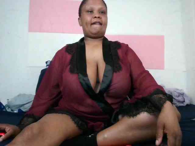 BIGTITTISXX webcam