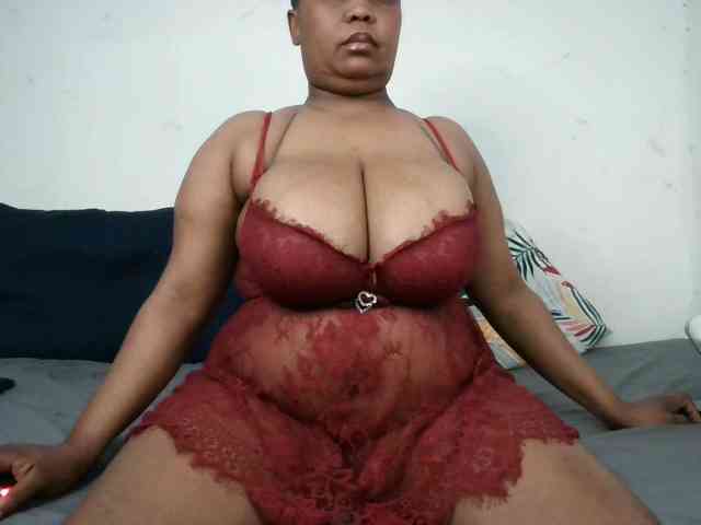 BIGTITTISXX webcam