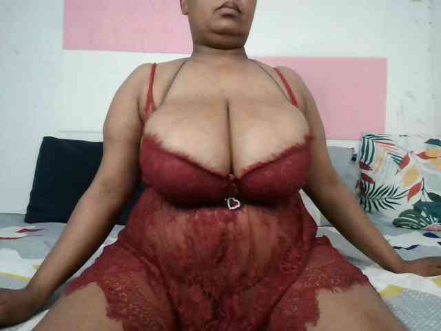 BIGTITTISXX webcam