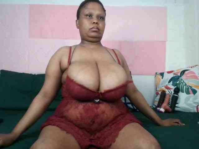 BIGTITTISXX
